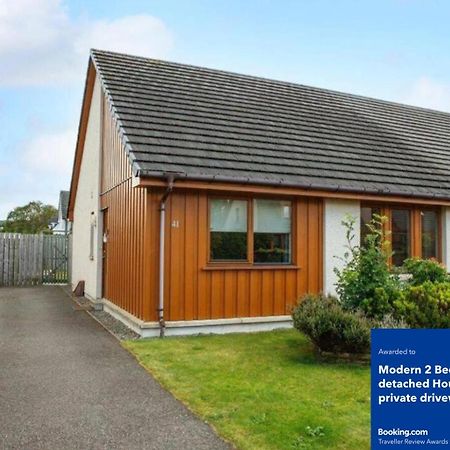 Modern 2 Bedroom Semi Detached House With Own Private Driveway Inverness Buitenkant foto